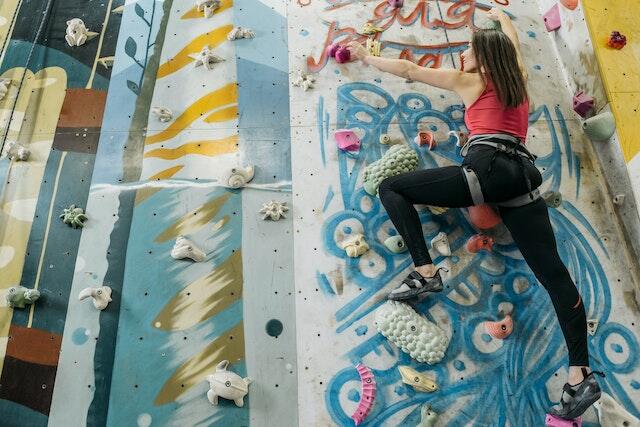 Best Shoes For Climbing Any Season: A Guide For Beginner Climbers