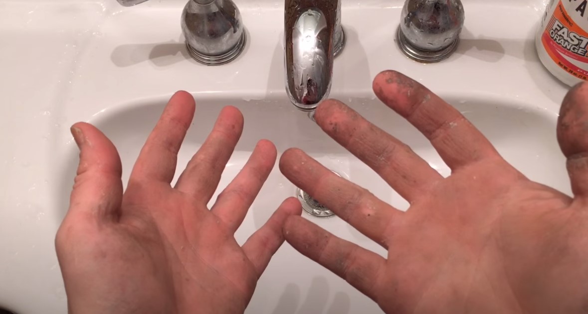 how to remove expansion foam from hands